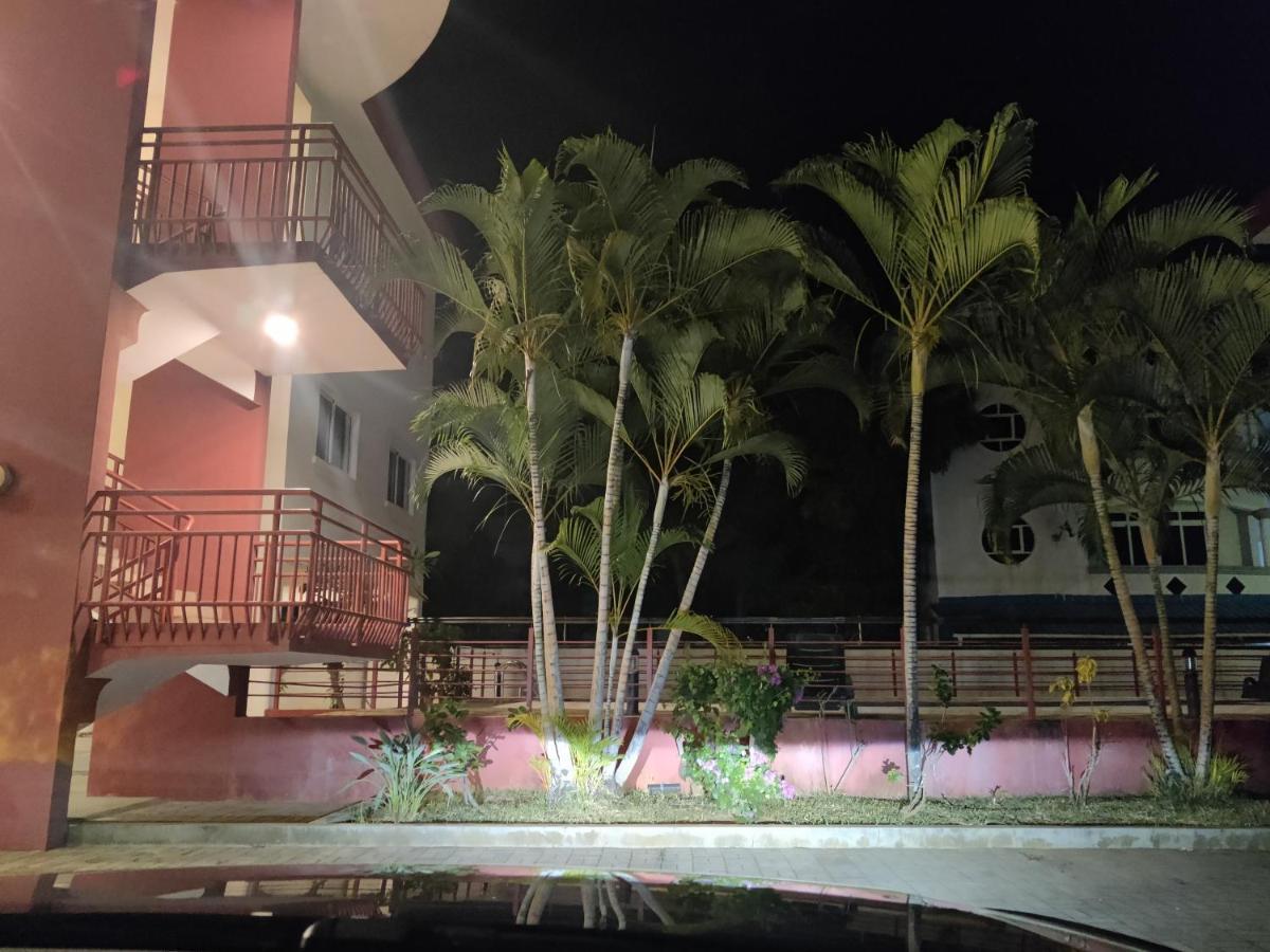 Ashiana Oceanside Apartment Flic-en-Flacq المظهر الخارجي الصورة
